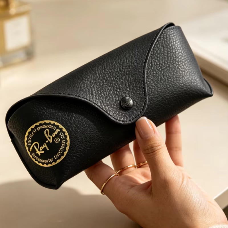 Ray-Ban lederen zonnebrillenko - Travel Accessories Pouch For Men recensie en prijs